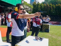 Bamsoet Raih Juara 2 Eksebisi Tembak Pistol Eksekutif Duel Plat