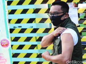 Disuntik Vaksin COVID-19 Sinovac, Ridwan Kamil: Agak Nyut-nyutan 5 Menit