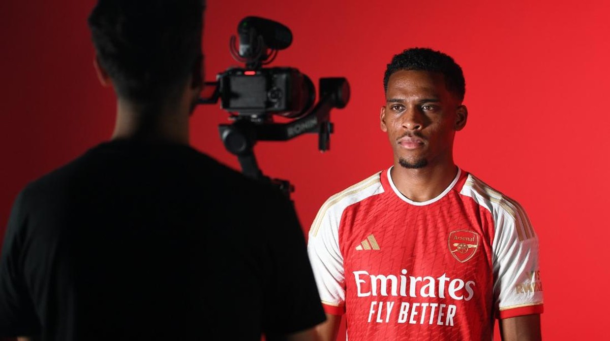 Jurrien Timber gabung Arsenal dengan percaya diri. (Foto: Twitter @Arsenal)
