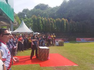 Buka Lomba Menembak, Kapolri Pamer Kebolehan Buka Lomba Menembak, Kapolri Pamer Kebolehan