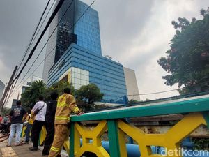 Kebakaran K-Link Tower Padam, Damkar: Api dari Restoran Lantai 7