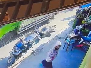 Tragis Balita di Makassar Tewas Terlindas Truk Usai Ditinggal Kakak ke Toko Tragis Balita di Makassar Tewas Terlindas Truk Usai Ditinggal Kakak ke Toko