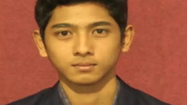 8 Pasfoto Artis Saat Masih Kuliah, Begini Wajah Arya Saloka Hingga Ashanty