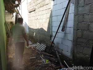 Viral Rumah Lansia di Bekasi Diimpit Hotel, Begini Kondisinya