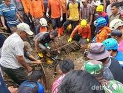 Banjir dan Longsor, Bupati Agam Tetapkan Status Tanggap Darurat Bencana