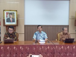 Gelar Profesor Dicabut, Rektor UNS Jamal Wiwoho Minta Eks Waket MWA Legowo