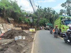 3 Truk Mogok Bersamaan di Tikungan Maut Tabanan