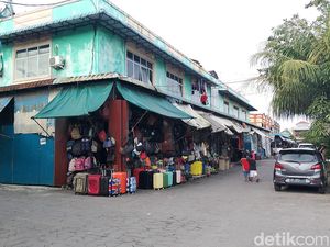 Impor Pakaian Bekas Dilarang, Pasar Seken Aviari Batam Sepi Impor Pakaian Bekas Dilarang, Pasar Seken Aviari Batam Sepi
