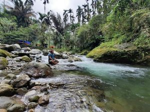 Asyiknya Berwisata di Sikabung-kabung, Sungai Jernih-Dekat dari Medan