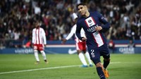 Achraf Hakimi dari PSG juga jadi incaran Real Madrid. Hakimi pernah menimba ilmu di tim akademi Madrid (AFP)