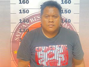 Peran Ayah Tiri Saat Putrinya Diperkosa Pria Menumpang Tinggal di Rumah Peran Ayah Tiri Saat Putrinya Diperkosa Pria Menumpang Tinggal di Rumah