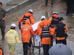 Bus Terjebak Banjir di Terowongan Korsel, 9 Jenazah Ditemukan