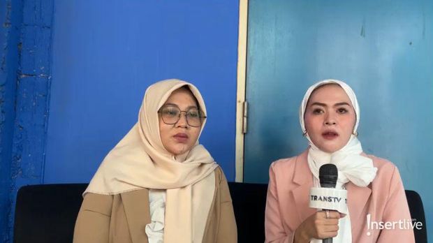 Fitri Ernawati, S.Sy, MH (Kuasa Hukum) dan Meylisa Zaara