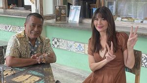 Hotman Paris Nongkrong di Kopi Johny hingga Rumah Makan Tamara Bleszynski
