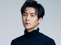 4 Variasi Comma Hair, Gaya Rambut Pria ala Artis Korea Selatan