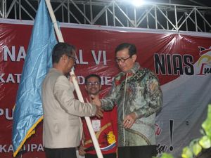 Yasonna Minta Himni Berpolitik untuk Perjuangkan Kepentingan Nias Yasonna Minta Himni Berpolitik untuk Perjuangkan Kepentingan Nias