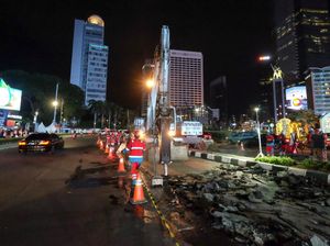 14 Koridor Jalur Bus TransJakarta Dipermak Pakai Semen Ajaib 14 Koridor Jalur Bus TransJakarta Dipermak Pakai Semen Ajaib