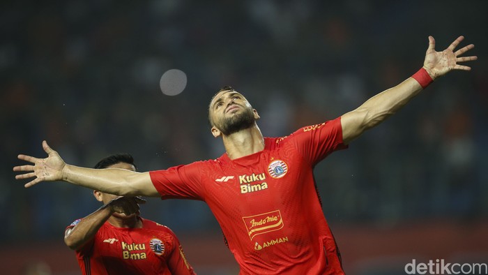 Persija Jakarta menang telak atas Bhayangkara Presisi Indonesia Fc di Stadion Patriot Chandrabaga, Bekasi, Minggu (16/7/2023). Brace Marko Simic, Riko dan Akbar Juansyah hanya dibalas satu gol oleh Crislan.