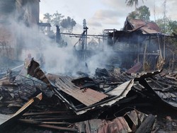 Dua Rumah di Pinrang Ludes Terbakar, Uang Rp 46 Juta-Mobil Hangus
