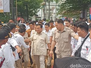 Disambut Poco-poco, Prabowo Lanjut ke Konsolidasi Gerindra di Jakpus