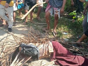 Bacaleg PDIP di NTB yang Diduga Hamili Anak Kandung Babak Belur Dimassa Bacaleg PDIP di NTB yang Diduga Hamili Anak Kandung Babak Belur Dimassa