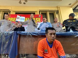 Bermodus Pakai Baju Koko dan Serban, Pria Surabaya Ini Ternyata Maling Motor