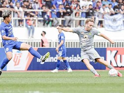 PSIS Tumbangkan Persebaya dengan Brace Fortes