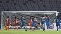 Gol baru tercipta di babak kedua, Thailand membuka lewat sepakan Supapron Intaraprasit pada menit ke-68. Pada menit ke-71 Thailand menggandakan keunggulan lewat Thanchanock Jansri. Vietnam hanya bisa membalas satu gol pada menit ke-74 lewat Ly Linh Trang. 