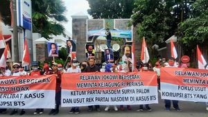 Aksi Damai Desak Tuntaskan Korupsi BTS di Kejagung