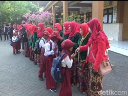 Kebaya Rancongan, Pakaian Adat Jawa Timur yang Kental Budaya Madura