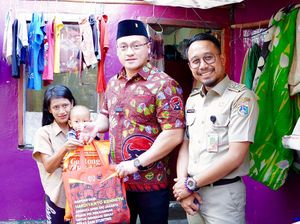 Anggota DPRD DKI Kenneth Kembali Bantu Balita Stunting di Kembangan