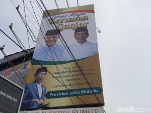 Baliho Jokowi Pilih Ganjar Pranowo Sebagai Penerus Muncul di Medan