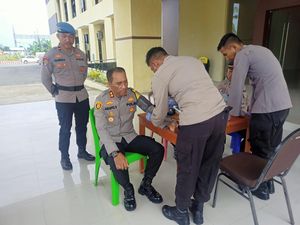 Kapolres Bolmong Sulut Wajibkan Anggota Periksa Tekanan Darah