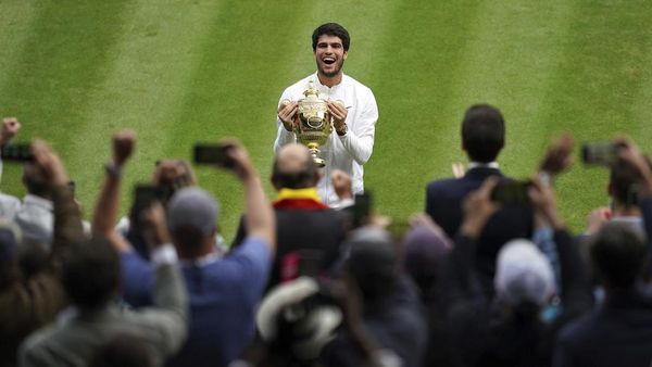 Carlos Alcaraz Juara Wimbledon 2023, Akhiri Dominasi Novak Djokovic