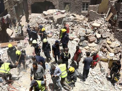 Apartemen 5 Lantai di Kairo Ambruk, Tewaskan 8 Orang
