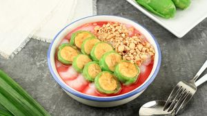 20 Es Pisang Ijo Khas Makasar yang Legit Dingin, Ada di Sini!