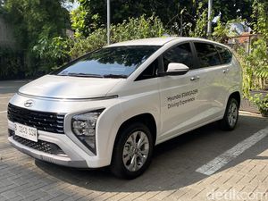 Melihat dari Dekat Hyundai Stargazer Essential, Harga Mulai Rp 228 Jutaan Melihat dari Dekat Hyundai Stargazer Essential, Harga Mulai Rp 228 Jutaan