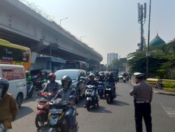 Macet di Jalan Daan Mogot Mulai Terurai, Flyover Pesing Masih Ditutup