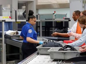 Kenapa Sih Laptop Harus Diperiksa Sebelum Kita Naik Pesawat?