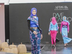 Menggali Potensi Tenun Lombok Lewat Karya Desainer Internasional