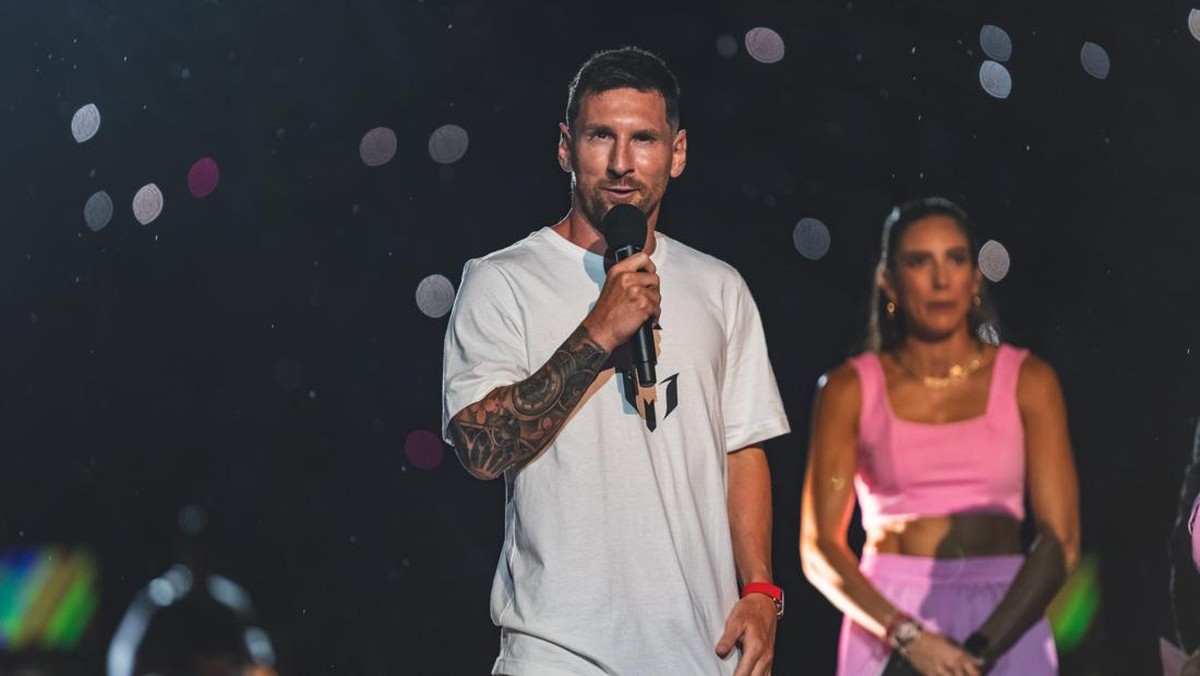 Lionel Messi diperkenalkan Inter Miami. (Foto: Twitter @InterMiamiCF)