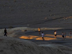 Ramai-ramai Kunjungi Tempat dengan Suhu Terpanas di Bumi