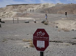 Fenomena Batu Berjalan yang Bikin Bingung Akhirnya Terjawab