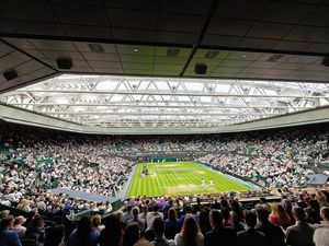 OPPO Meriahkan Turnamen Wimbledon 2023 Bareng Legenda Tenis RI