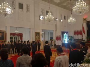 Jokowi Resmi Lantik 5 Wakil Menteri, Ini Daftarnya