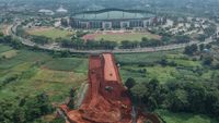 Foto udara Proyek Akses Jalan Baru di Stadion Pakansari
