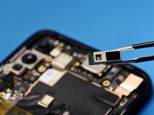 Teknologi Infra Red Terbaru Kecepatannya Tembus 9,6 Gbps Teknologi Infra Red Terbaru Kecepatannya Tembus 9,6 Gbps