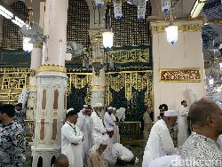 Potret Raudhah, Taman Surga di Masjid Nabawi yang Selalu Diantre Jemaah