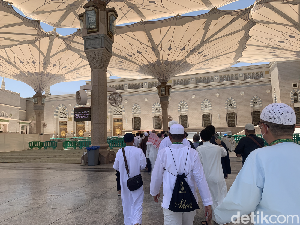 6 Larangan di Masjid Nabawi, Termasuk Dirikan Spanduk Rombongan 6 Larangan di Masjid Nabawi, Termasuk Dirikan Spanduk Rombongan