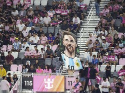 Markas Inter Miami tersebut dipenuhi ribuan fans menyambut kehadiran La Pulga. (Jasen Vinlove-USA TODAY Sports/Reuters)  